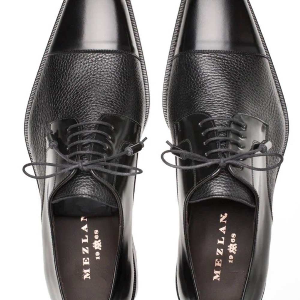 Mezlan Black Leather Oxfords